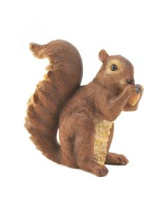 NIBBLING SQUIRREL GARDEN STATUE